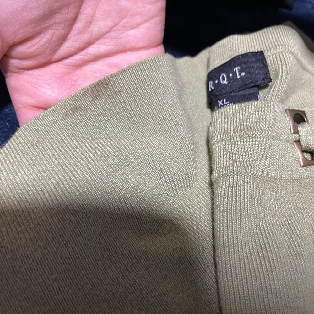 XL RQT Top - Picture 3 of 3